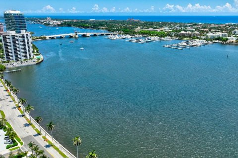 Condo in West Palm Beach, Florida, 1 bedroom  № 1188702 - photo 4