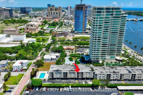 Condominio en venta en West Palm Beach, Florida, 1 dormitorio, 62.52 m2 № 1188702 - foto 8