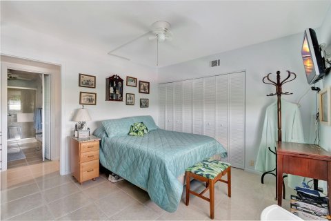 Condo in West Palm Beach, Florida, 1 bedroom  № 1188702 - photo 17