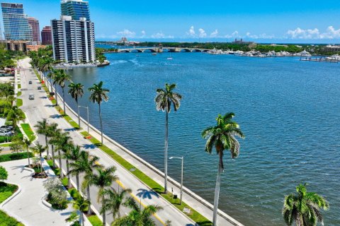 Condominio en venta en West Palm Beach, Florida, 1 dormitorio, 62.52 m2 № 1188702 - foto 2