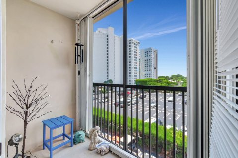 Condominio en venta en West Palm Beach, Florida, 1 dormitorio, 62.52 m2 № 1188702 - foto 11