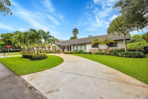 Villa ou maison à vendre à Palmetto Bay, Floride: 4 chambres, 284.37 m2 № 1360536 - photo 12