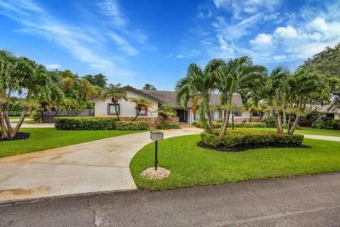 Villa ou maison à vendre à Palmetto Bay, Floride: 4 chambres, 284.37 m2 № 1360536 - photo 6