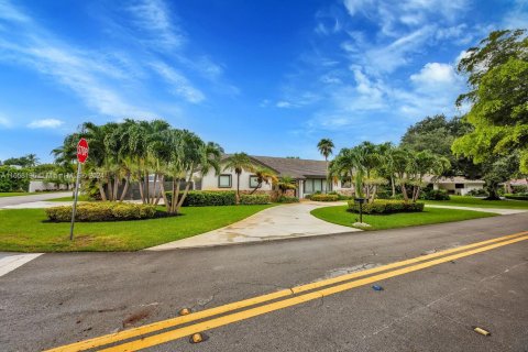 Villa ou maison à vendre à Palmetto Bay, Floride: 4 chambres, 284.37 m2 № 1360536 - photo 5