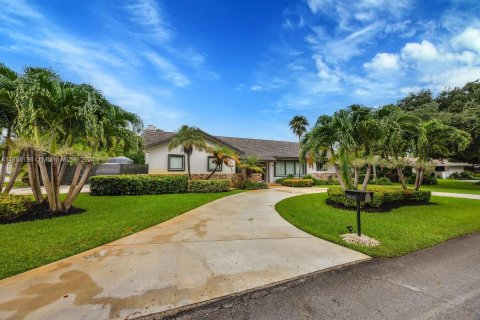 Villa ou maison à vendre à Palmetto Bay, Floride: 4 chambres, 284.37 m2 № 1360536 - photo 9