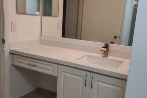 Copropriété à vendre à Miami, Floride: 4 chambres, 119.1 m2 № 1360538 - photo 8