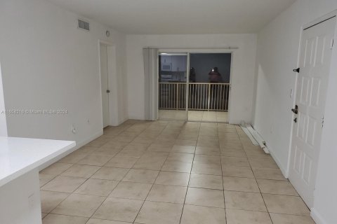 Copropriété à vendre à Miami, Floride: 4 chambres, 119.1 m2 № 1360538 - photo 2