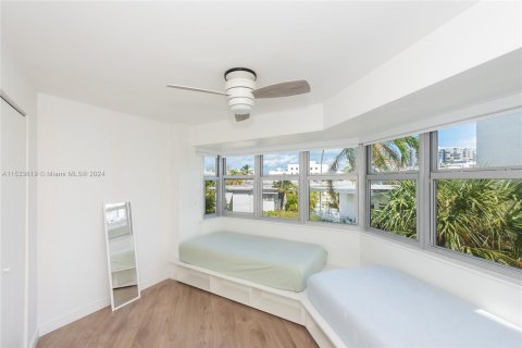 Condominio en venta en Miami Beach, Florida, 2 dormitorios, 87.33 m2 № 1013867 - foto 13