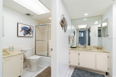 Condo in Hutchinson Island South, Florida, 1 bedroom  № 1283458 - photo 18