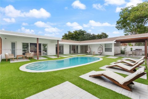 Casa en venta en Miami, Florida, 4 dormitorios, 243.59 m2 № 1441697 - foto 10