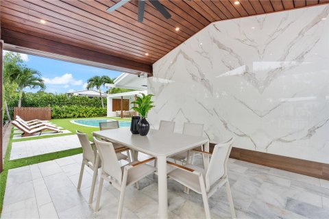 Casa en venta en Miami, Florida, 4 dormitorios, 243.59 m2 № 1441697 - foto 19