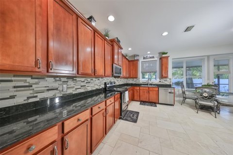 Villa ou maison à vendre à Tampa, Floride: 4 chambres, 238.11 m2 № 1259090 - photo 11