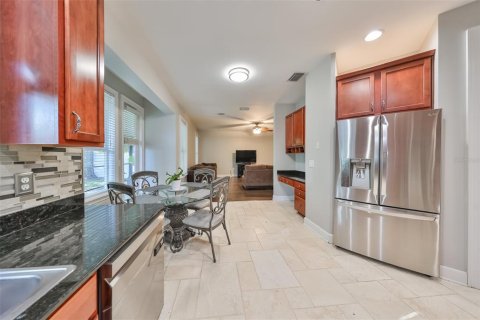 Villa ou maison à vendre à Tampa, Floride: 4 chambres, 238.11 m2 № 1259090 - photo 12