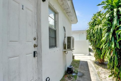 Immobilier commercial à vendre à West Palm Beach, Floride: 203.64 m2 № 1208765 - photo 25