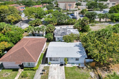 Propiedad comercial en venta en West Palm Beach, Florida, 203.64 m2 № 1208765 - foto 15