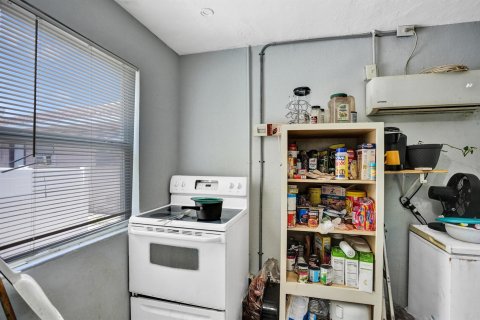 Immobilier commercial à vendre à West Palm Beach, Floride: 203.64 m2 № 1208765 - photo 21