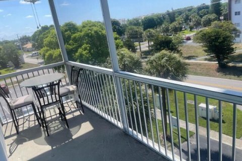 Copropriété à vendre à Lauderhill, Floride: 2 chambres, 110.09 m2 № 1208681 - photo 1