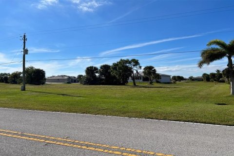 Купить земельный участок в Пунта-Горда, Флорида № 935012 - фото 8