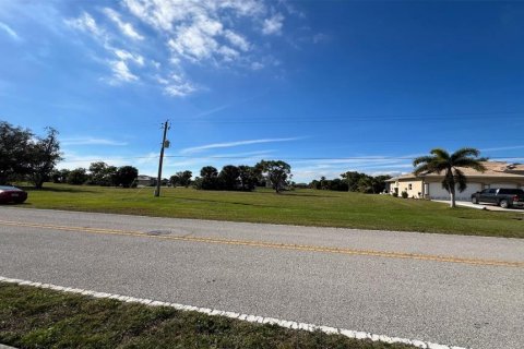 Купить земельный участок в Пунта-Горда, Флорида № 935012 - фото 7