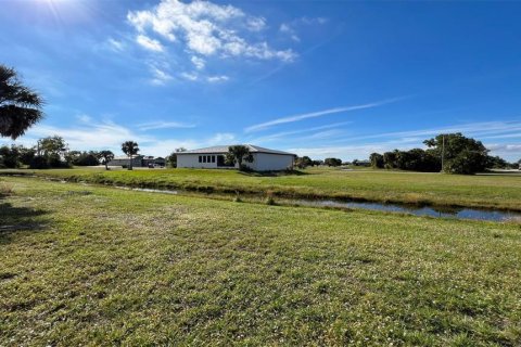 Купить земельный участок в Пунта-Горда, Флорида № 935012 - фото 11