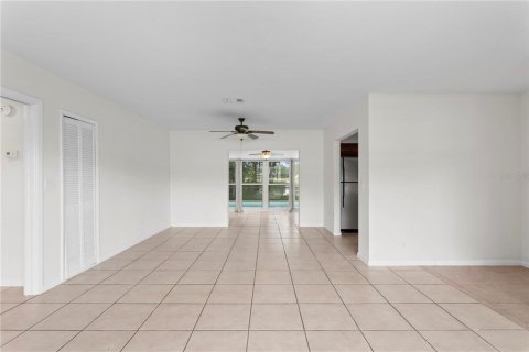 Villa ou maison à vendre à Tampa, Floride: 3 chambres, 146.04 m2 № 1324362 - photo 4