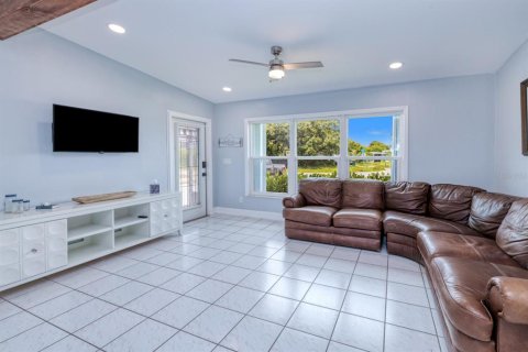 House in Port Charlotte, Florida 3 bedrooms, 97.92 sq.m. № 1324324 - photo 7