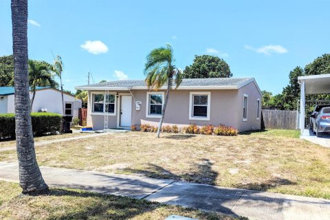 House in West Palm Beach, Florida 3 bedrooms, 103.21 sq.m. № 1160708 - photo 16