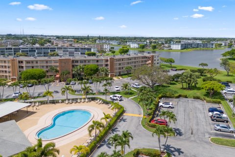 Copropriété à vendre à Boca Raton, Floride: 2 chambres, 83.24 m2 № 1208775 - photo 1