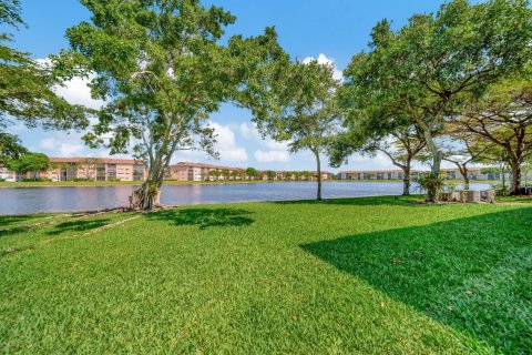 Condo in Pembroke Pines, Florida, 2 bedrooms  № 1208689 - photo 9