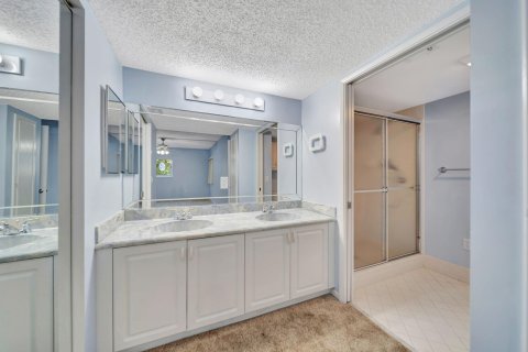 Copropriété à vendre à Pembroke Pines, Floride: 2 chambres, 142.42 m2 № 1208689 - photo 20