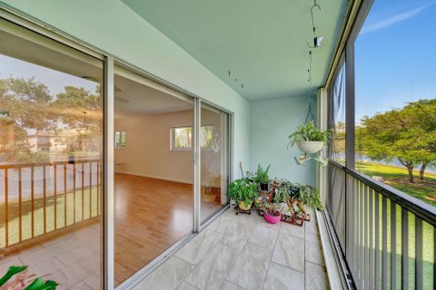 Copropriété à vendre à Pembroke Pines, Floride: 2 chambres, 142.42 m2 № 1208689 - photo 25