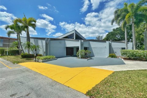Condominio en venta en Tamarac, Florida, 2 dormitorios, 95.22 m2 № 1103738 - foto 14