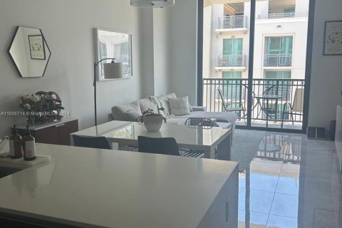 Condominio en venta en Coral Gables, Florida, 1 dormitorio № 1230006 - foto 5