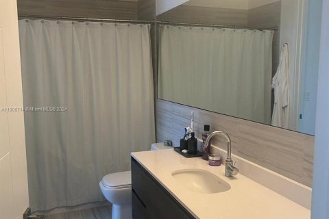 Condo in Coral Gables, Florida, 1 bedroom  № 1230006 - photo 10