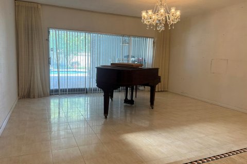 Casa en venta en Hollywood, Florida, 4 dormitorios, 250.74 m2 № 1079135 - foto 12