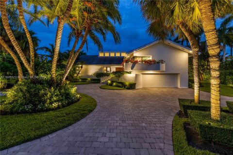 Villa ou maison à vendre à Coral Gables, Floride: 4 chambres, 425.31 m2 № 1331085 - photo 2