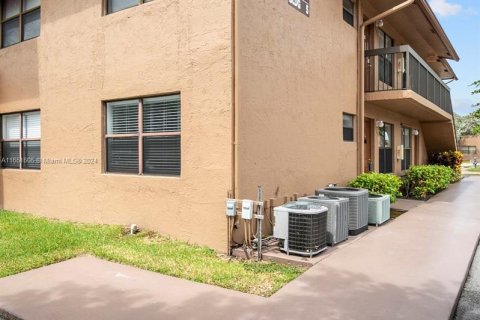 Copropriété à louer à Sunrise, Floride: 2 chambres № 1345349 - photo 3