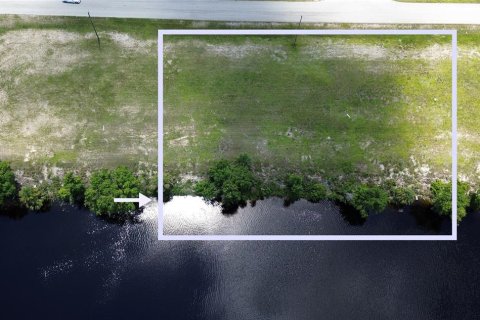 Terrain à vendre à Cape Coral, Floride № 689254 - photo 1