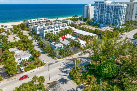 Immobilier commercial à vendre à Pompano Beach, Floride: 228.54 m2 № 952502 - photo 28