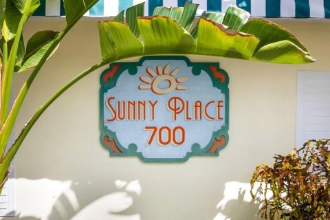 Propiedad comercial en venta en Pompano Beach, Florida, 228.54 m2 № 952502 - foto 1