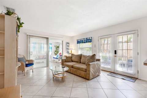Immobilier commercial à vendre à Pompano Beach, Floride: 228.54 m2 № 952502 - photo 24