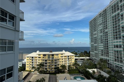 Condo in Fort Lauderdale, Florida, 2 bedrooms  № 1331443 - photo 16