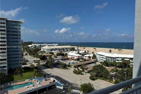 Condo in Fort Lauderdale, Florida, 2 bedrooms  № 1331443 - photo 23