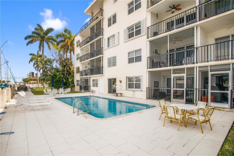 Condominio en venta en Fort Lauderdale, Florida, 1 dormitorio, 51.1 m2 № 1004436 - foto 6