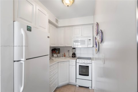 Copropriété à vendre à Fort Lauderdale, Floride: 1 chambre, 51.1 m2 № 1004436 - photo 19