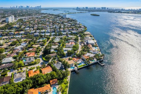 Купить земельный участок в Норт-Майами, Флорида № 726119 - фото 2