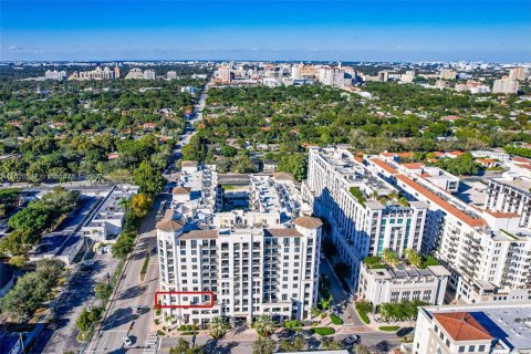 Condo in Coral Gables, Florida, 2 bedrooms  № 1271314 - photo 4