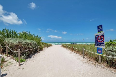 Copropriété à vendre à Miami Beach, Floride: 1 chambre, 75.07 m2 № 1271362 - photo 17