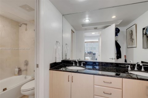 Condominio en venta en Miami Beach, Florida, 1 dormitorio, 75.07 m2 № 1271362 - foto 15