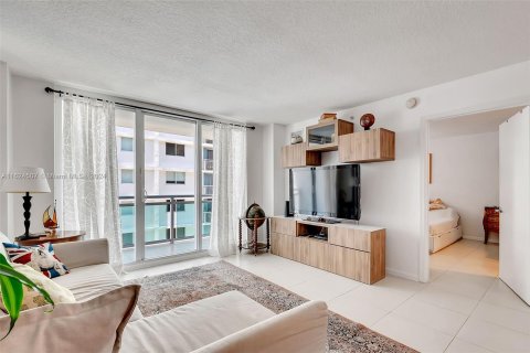 Condominio en venta en Miami Beach, Florida, 1 dormitorio, 75.07 m2 № 1271362 - foto 6